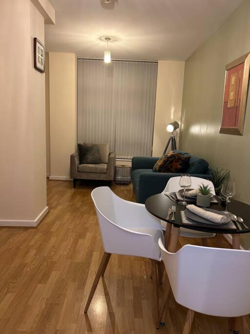 Central Birmingham City Apartment -Smart Tv - Free Parking Onsite 外观 照片