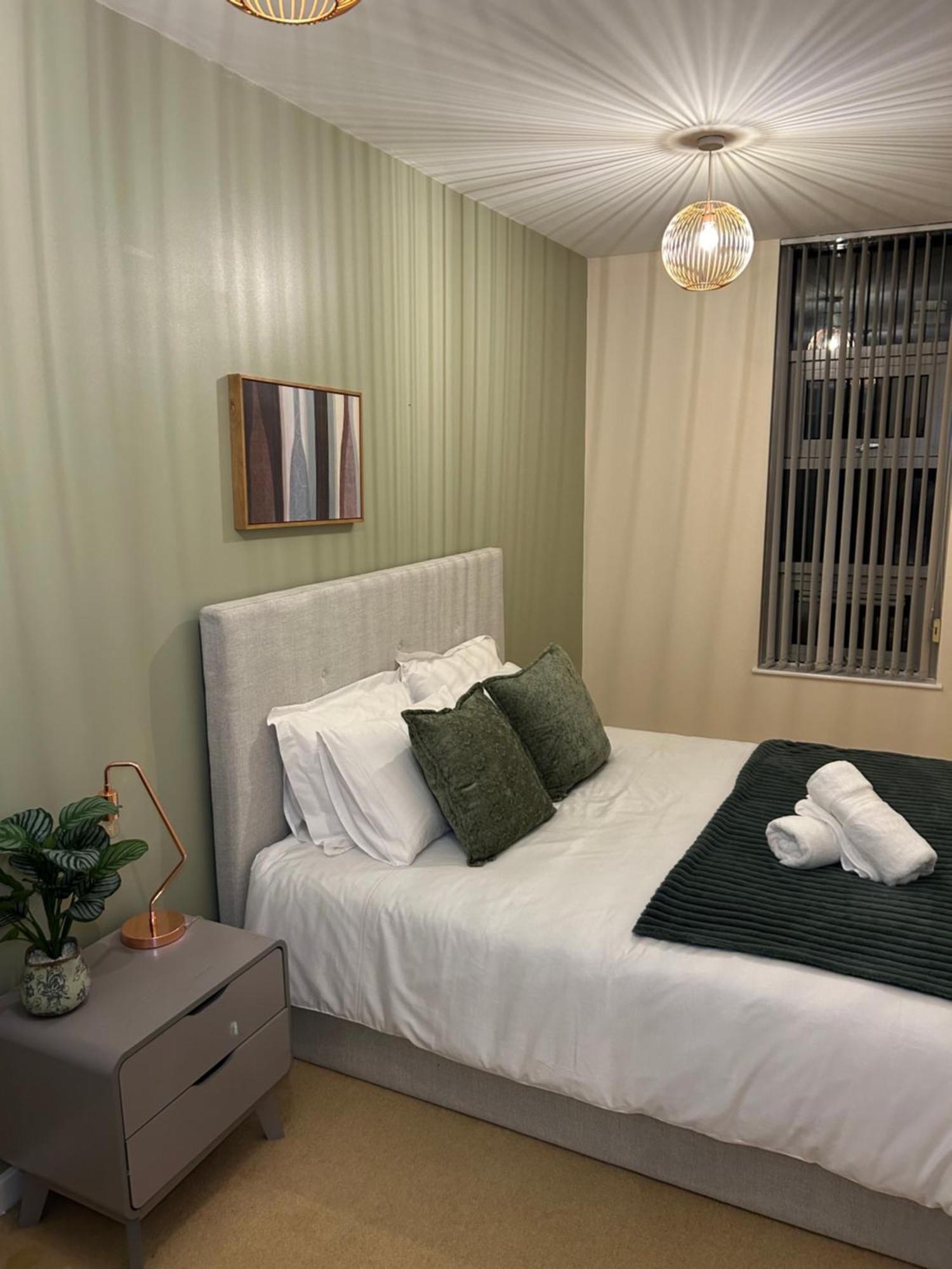 Central Birmingham City Apartment -Smart Tv - Free Parking Onsite 外观 照片